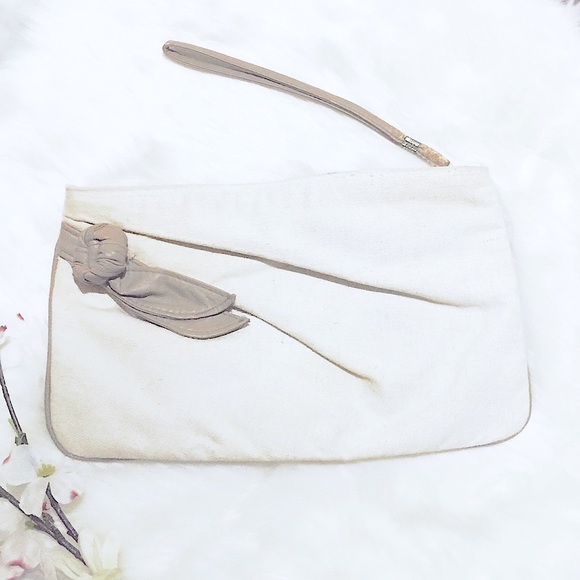 Lovely Vintage Zipper Wristlet Pouch w/Bow Detail - Picture 2 of 15